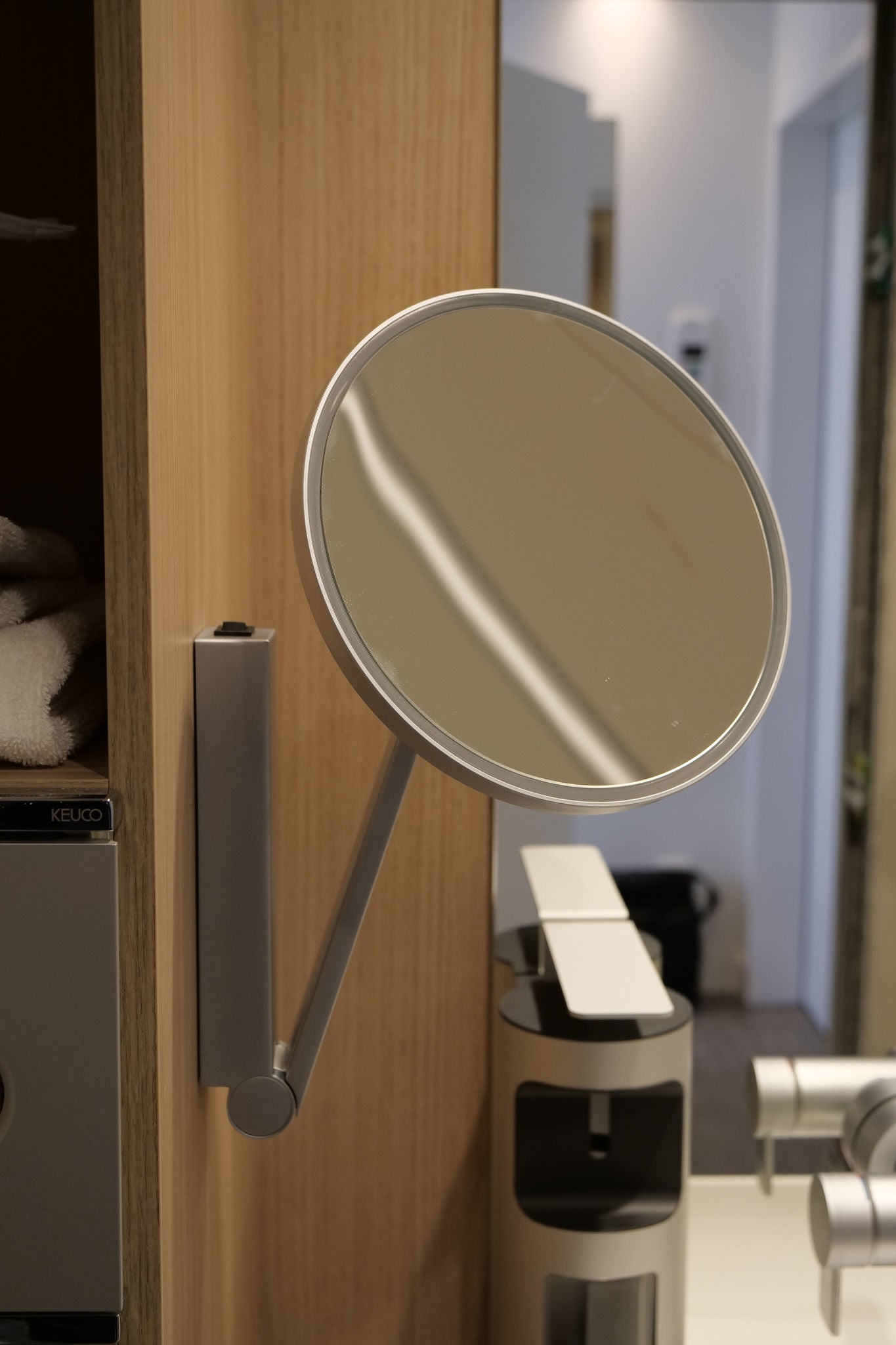 iLook_move in aluminium finish in Agaplesion Hospital