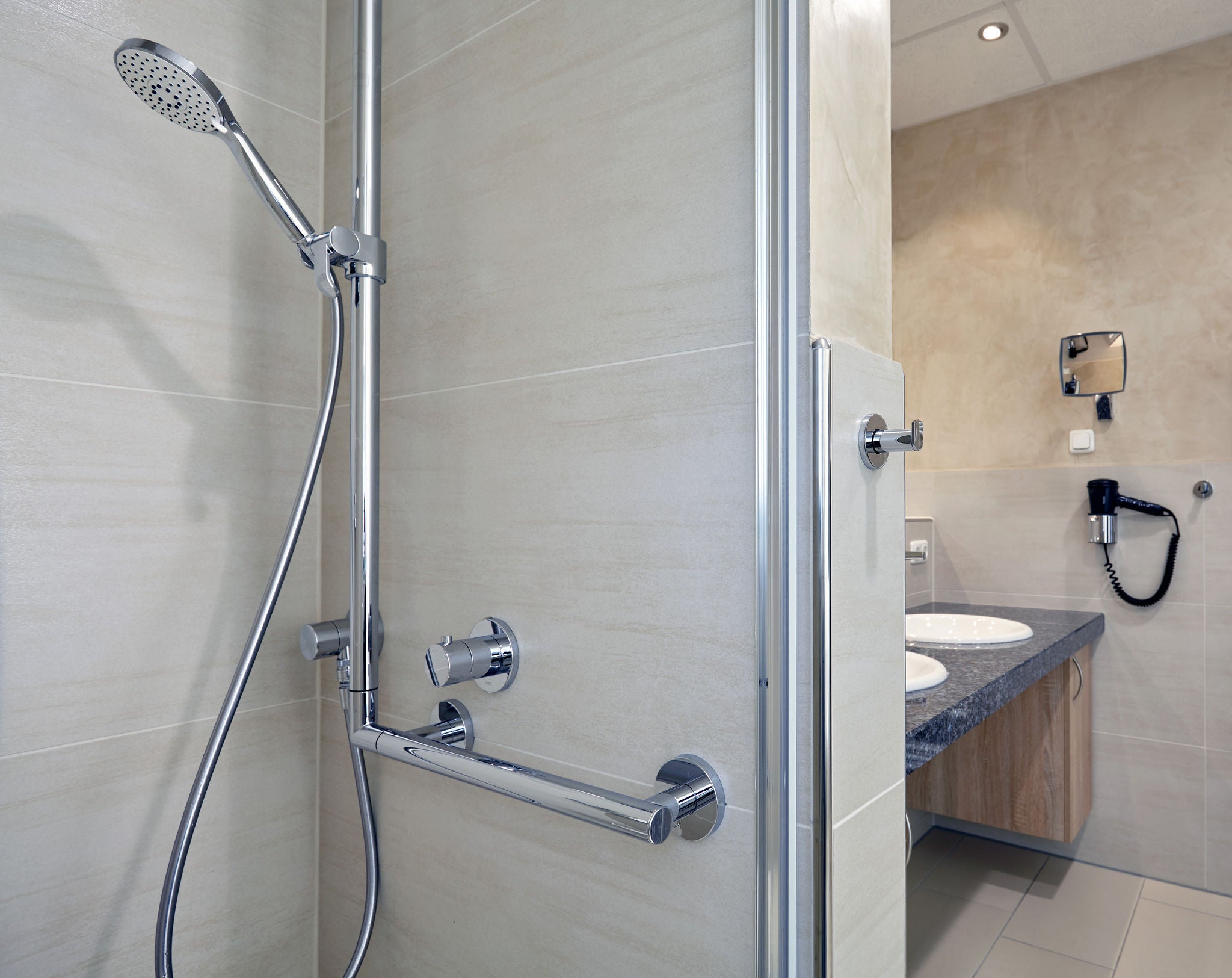 Shower with PLAN CARE hand shower slide rail and shower accessories