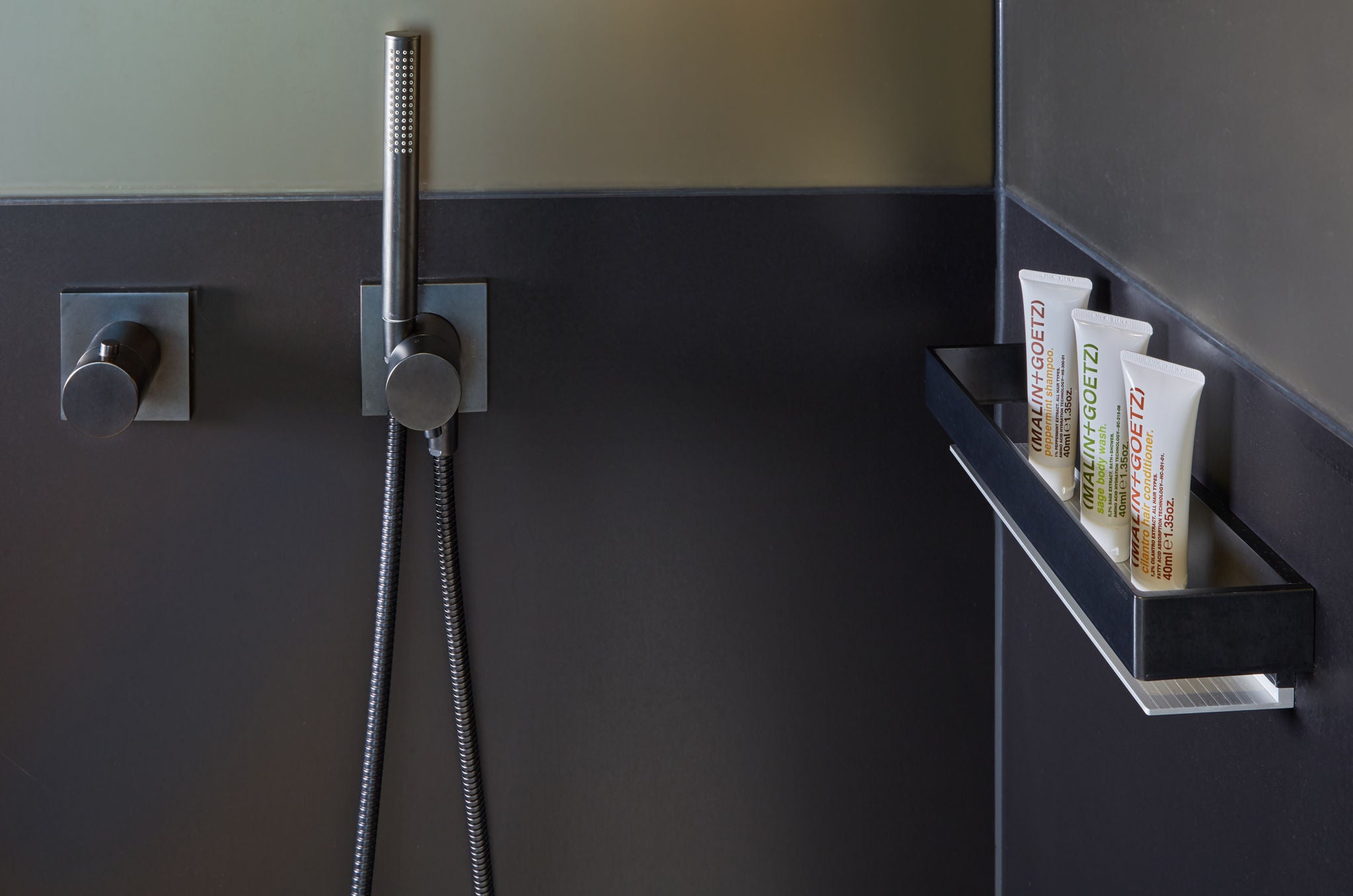 Shower with black brushed IXMO in Le Meridien Hamburg