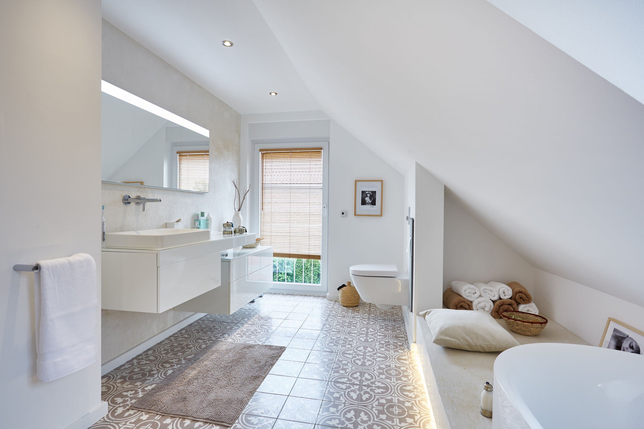 Bathroom with KEUCO equipment in a private house in Krefeld