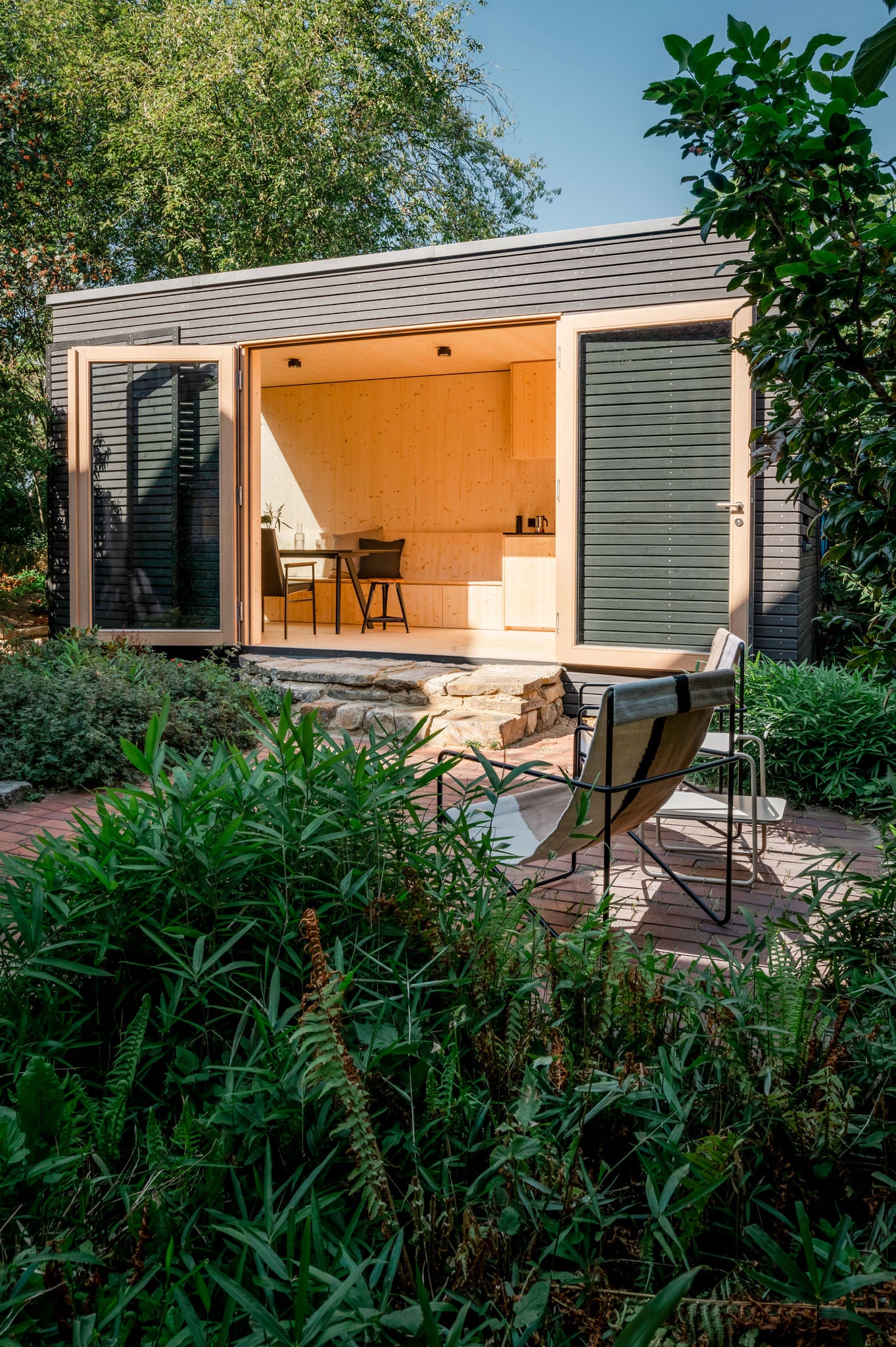 MIMA Minimalhaus Außenansicht mit Terrasse