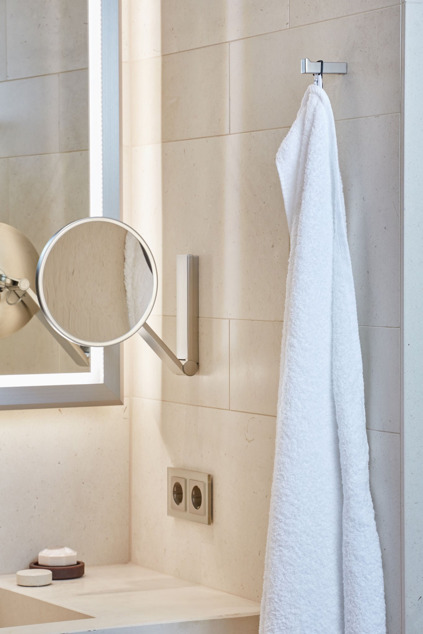 Washbasin with iLook_move at the Fontenay hotel