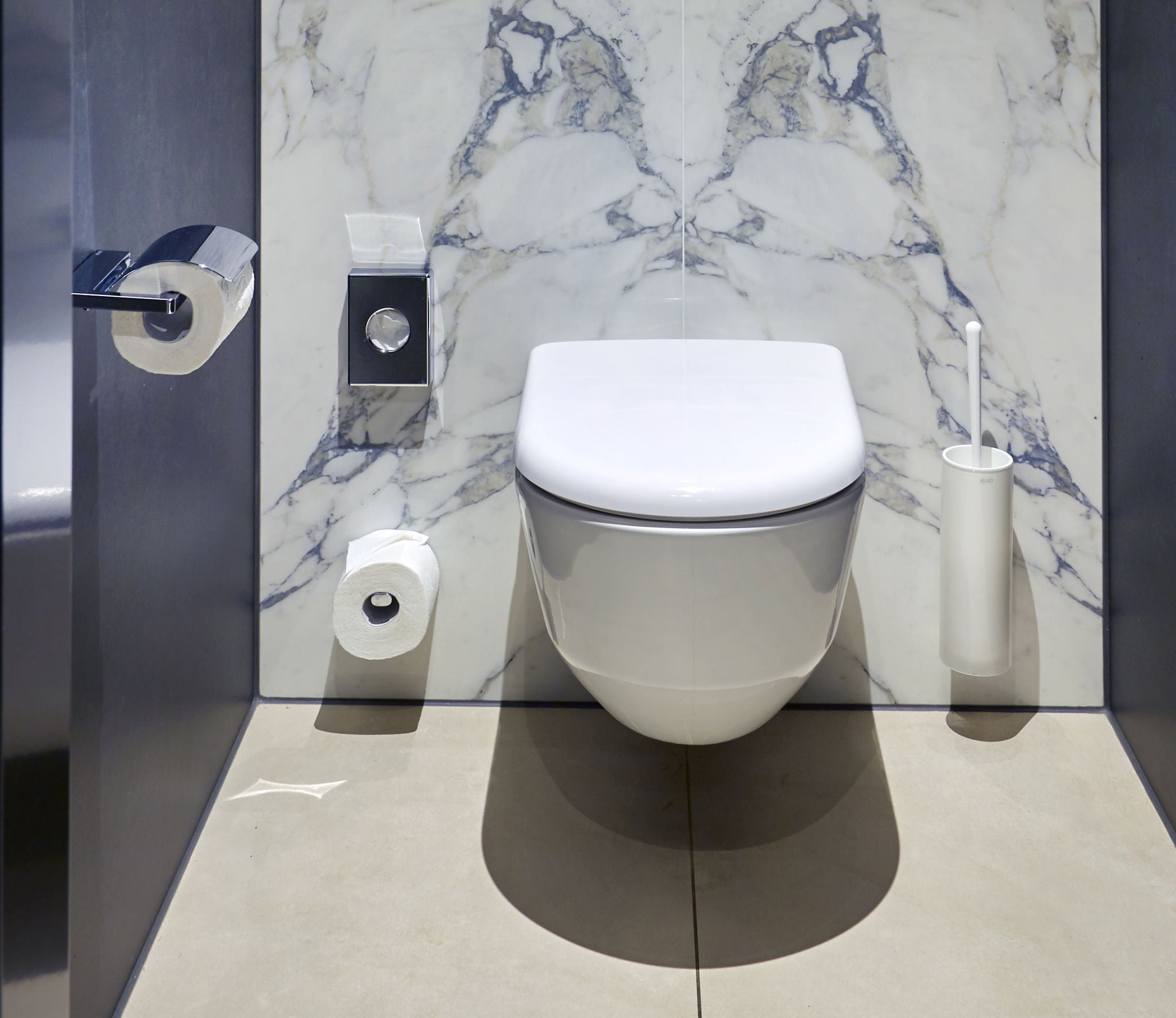 WC mit COLLECTION MOLL Accessoires im Hotel Le Meridien