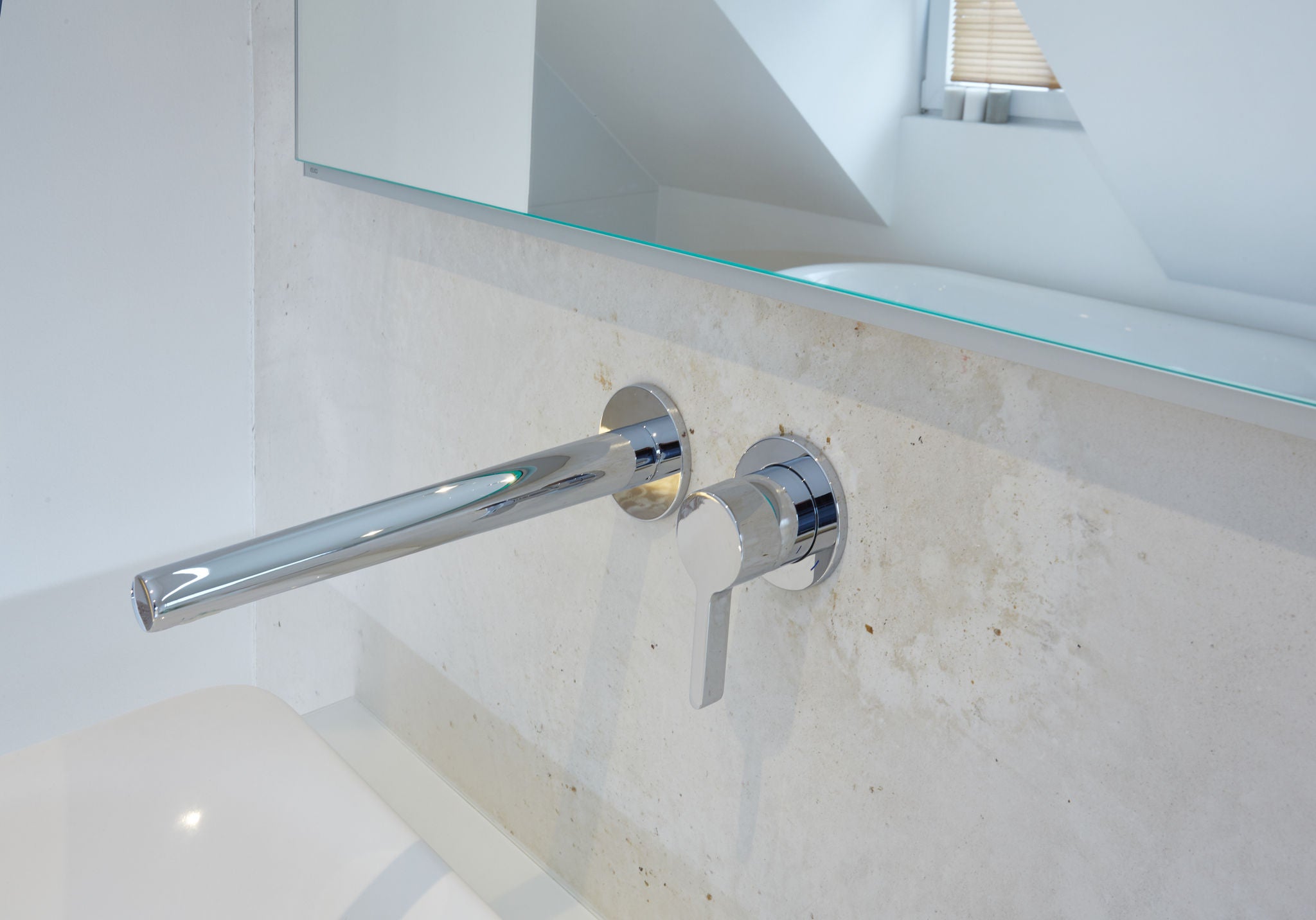 EDITION 400 fitting at the washbasin in a private house in Krefeld