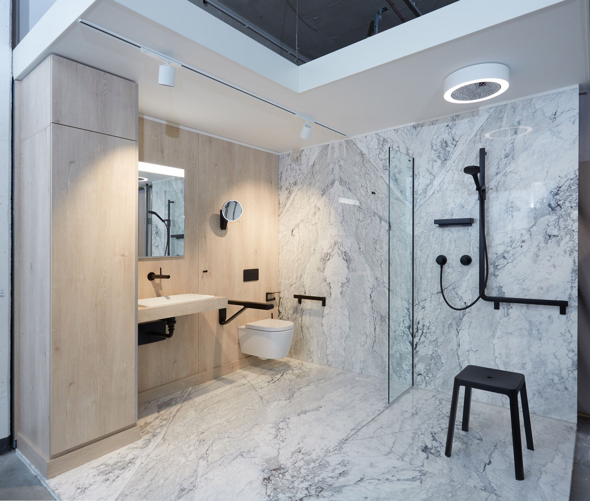 Fertiggestellte systemische Badlösung im Bereich Healthcare PKV